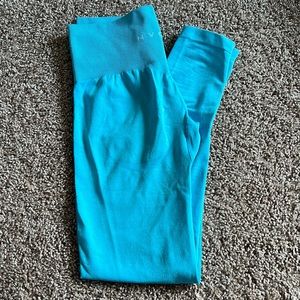 Nvgtn seamless contour leggings- size small